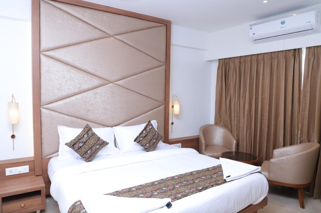 Shikin Hotels นาวีมุมไบ ภายนอก รูปภาพ