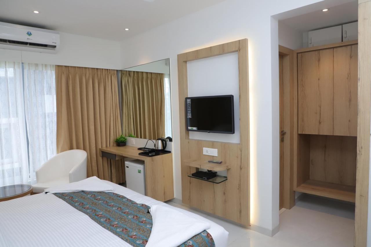 Shikin Hotels นาวีมุมไบ ภายนอก รูปภาพ